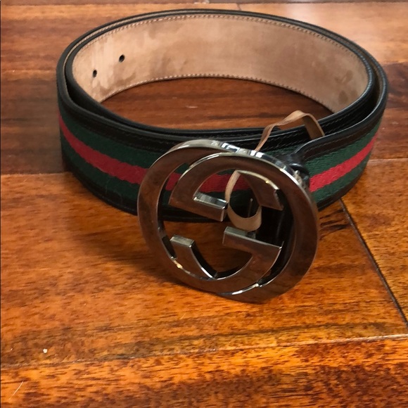 The interlocking G buckle belt with Gucci - Picture 4 of 4